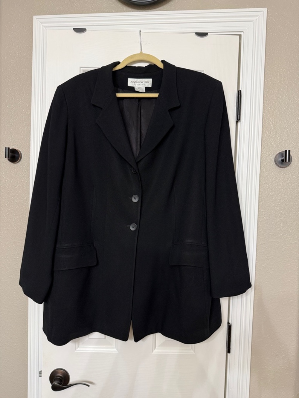 Jones New York Black Tailored three Button Blazer